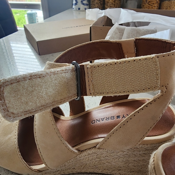 🆕️Lucky Brand Mendona Wedge Sandal - Picture 10 of 16